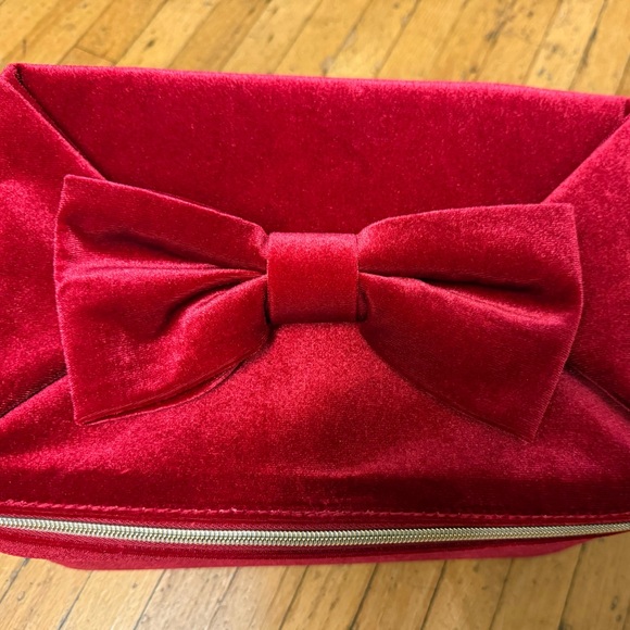Estee Lauder Red Bow Soft Two Zippered Layers 2024 Empty Train Case - Picture 3 of 3